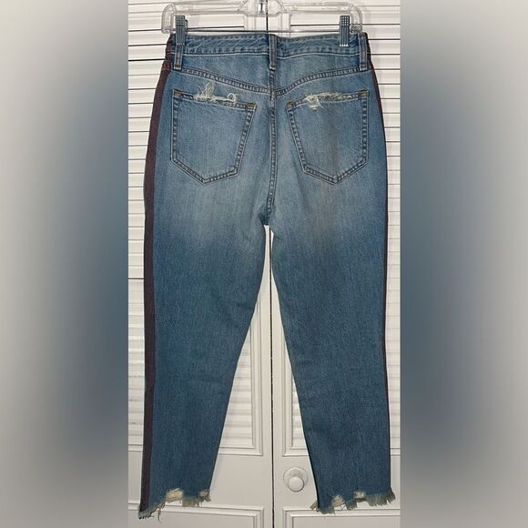 Abercrombie & Fitch Annie High Rise Girlfriend Cropped Raw Hem Jeans Size 27/4s - Picture 4 of 11